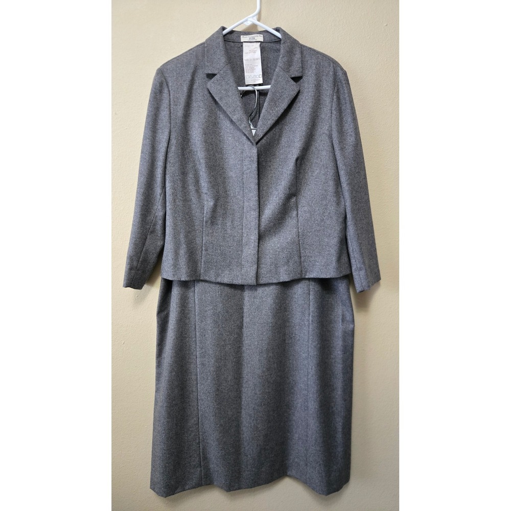 RTW Charleston 100% Cashmere Skirt Suit Set Gray Made in Germany Size 44